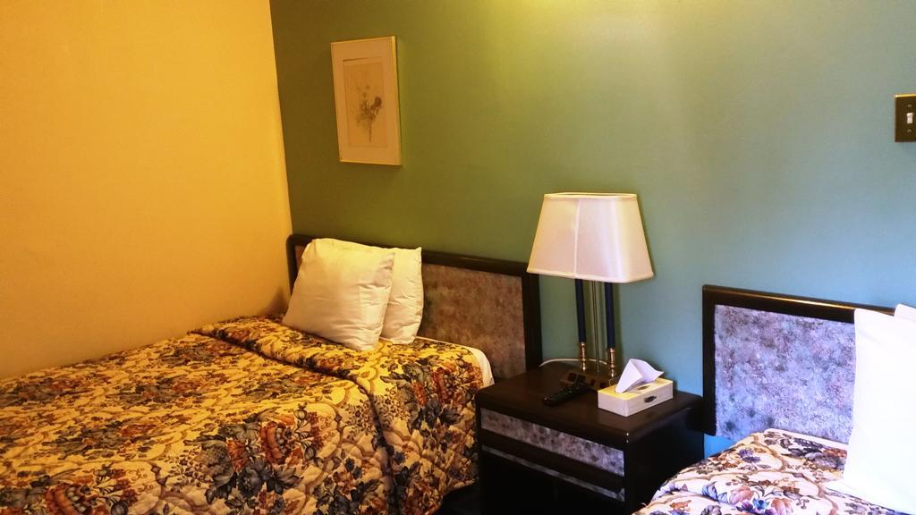 A Voyageur'S Guest House オタワ エクステリア 写真